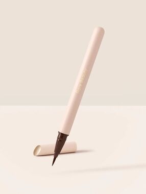 NWT Perfect Strokes Matte Liquid Liner - Brown